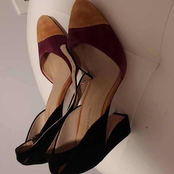 Shoes - Picture 2 of 2